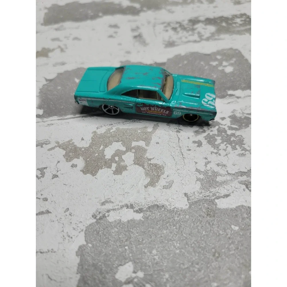 Lot of 7 Hot Wheels Cars‎